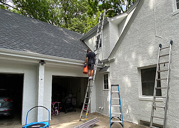 Family Window Washing - Naperville, IL Window Cleaners - Team Working Image