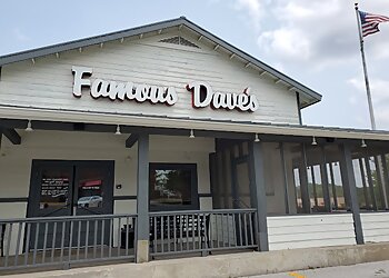 Des Moines Barbecue Restaurants Famous Dave's Bar-B-Que West Des Moines