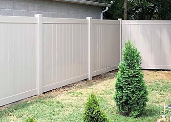 Louisville Fencing Contractors Fence it Now LLC