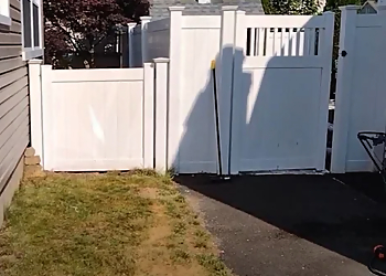 Fencing Eugene OR - Eugene, OR Fencing Contractors