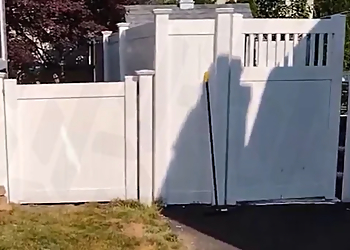 Fencing Gresham Oregon - Gresham, OR Fencing Contractors - Residential Service Image