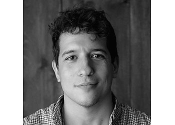 Fernando Vázquez, LCSW Newark Therapists image 1