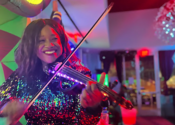 Plano Night Clubs Fizz