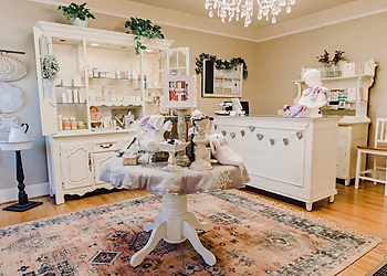 Flawless Beauty Flawless Beauty - Salinas, CA Spas - Salon Interior Image