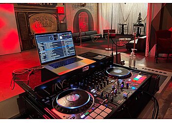 Long Beach Djs Flawless Entertainment DJs