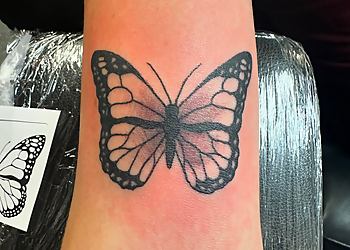 Fluid Ink Tattoos & Piercings St Paul Tattoo Shops image 1