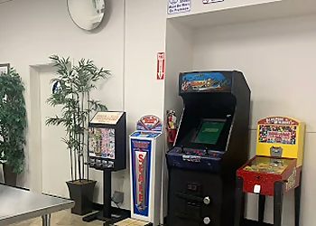 Oakland Laundromats Foothill Wash House