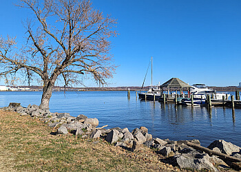 Alexandria Public Parks Founders Park