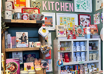 Chicago Gift Shops Foursided Card + Gift