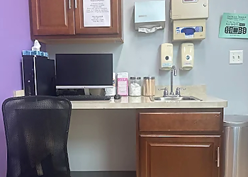 Fox Valley Primary and Immediate Care - Aurora, IL Urgent Care Clinics - Clinic Interior Image