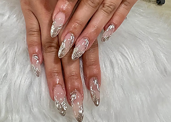 Foxy Nails - Spokane, WA Nail Salons - Client Service Image