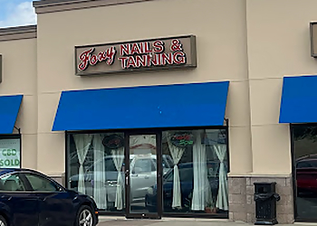 Foxy Nails & Tanning - Des Moines, IA Nail Salons - Salon Exterior Image