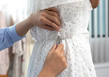 Frandor Tailor & Cleaners  Lansing Dry Cleaners image 1