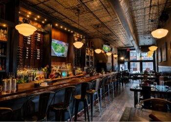 Frankie Primo's +39 - Buffalo, NY Italian Restaurants - Restaurant Ambiance Image