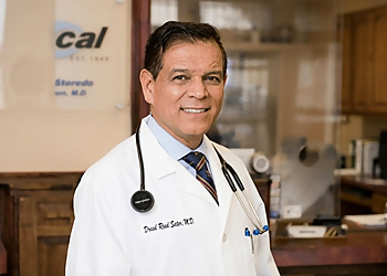 Fred Steve Revoredo, MD - ELITE PREMIER MEDICAL CARE Fred Steve Revoredo, MD - Paterson, NJ Primary Care Physicians - Doctor Portrait Image