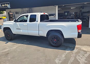 Hayward Auto Body Shops G & C Auto Body