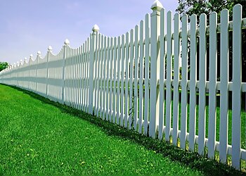 Glendale Fencing Contractors GNG Vinyl Fencing Inc.