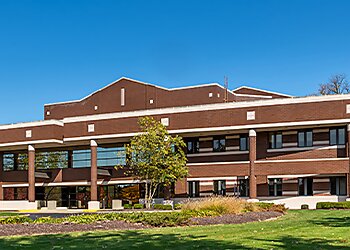 Akron Plastic Surgeon Gary A. Pennington, MD - CRYSTAL CLINIC PLASTIC SURGEONS