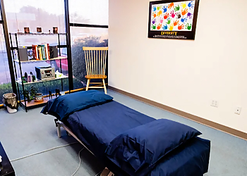 Abilene Physical Therapists Gary Collins II, MSPT, LMT - HANDS ON HEALING