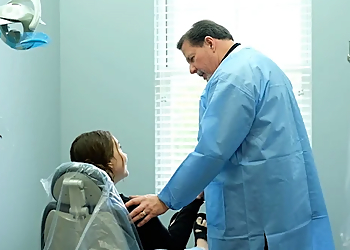 Knoxville Cosmetic Dentists Gary R. Woodall, DDS