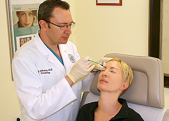 Gene Rubinstein, MD, FAAD - Simi Valley, CA Dermatologists - Treatment Room Image