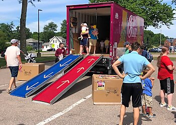 Boston Moving Companies Gentle Giant Moving Company