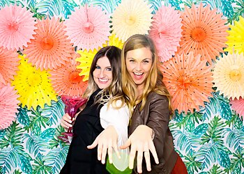 Sacramento Photo Booth Companies Giggle and Riot Funbooths