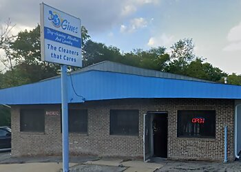 Gines Cleaners & Alterations & Laundry  Kansas City Dry Cleaners image 1