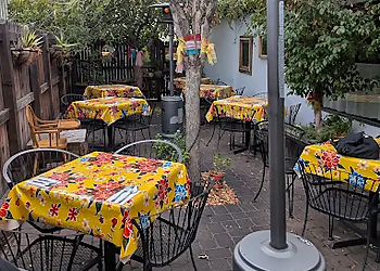 Glai Baan - Phoenix, AZ Thai Restaurants - Outdoor Sitting