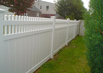 Yonkers fencing contractor Globe Fence & Railings Inc.