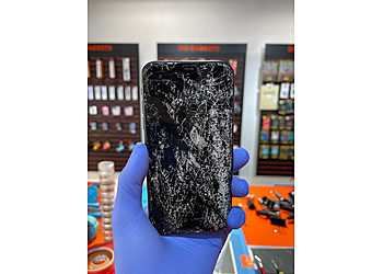 Go Gadgets Tech Repair Center - Baton Rouge, LA Cell Phone Repair - Work Image