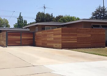 Long Beach Fencing Contractors Gold Coast Fence, Inc.