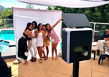 Los Angeles Photo Booth Companies Good Timez Photo Booths