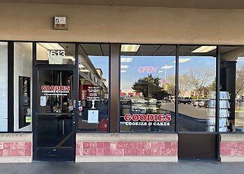 Visalia Cakes Goodies Cookies & Cakes