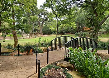 Carrollton Places To See Grapevine Botanical Gardens at Heritage Park
