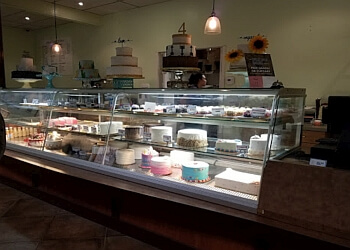 3 Best Cakes in Huntington Beach, CA - Expert Recommendations