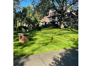 Newark Lawn Care Services GreenStripe