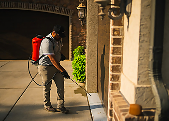 Greenix Pest Control Des Moines Des Moines Pest Control Companies image 1