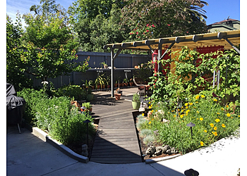 Green's Gardens Berkeley Lawn Care Services image 1