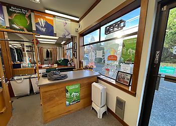 Greenwood Cleaners - Seattle, WA Dry Cleaners - Business Interior Image