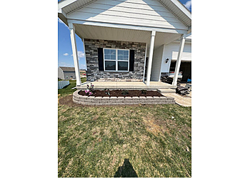 Gregoire Landscaping Solutions - Cedar Rapids, IA Landscaping Companies - Outdoor Work Image