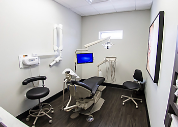 Round Rock Cosmetic Dentists Gretchen Hoover, DDS, MS - ABOUT SMILES