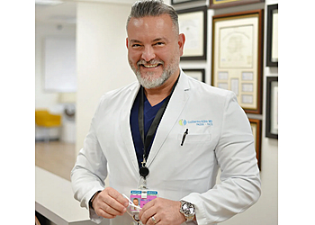 Guillermo Köhn, MD, FACOG, FACS - MIAMI GLOBAL OB/GYN, LLC Hialeah Gynecologists image 1