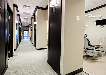 Lakeland Dentists Gustavo Parajon, DDS - VILLAGE PLAZA DENTAL DESIGNS