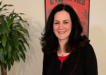Gwen Welch-Slaff, LCSW, CCH - THE HEALING HAVEN LLC Gwen Welch-Slaff, LCSW, CCH - THE HEALING HAVEN LLC - Salem, OR Hypnotherapy - Doctor Portrait Image