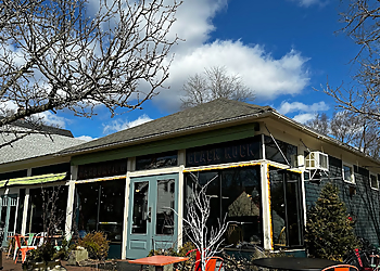 Bridgeport Cafe Harborview Market