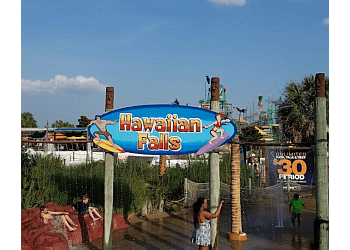 Fort Worth amusement park Hawaiian Falls