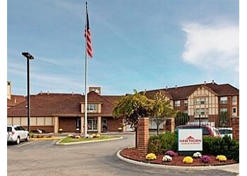 3 Best Hotels In Warren Mi Threebestrated Review Warren Hotel Hawthorn Suites