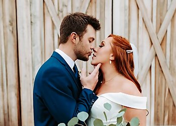 Little Rock Wedding Photographers Heather Jenkins Photography