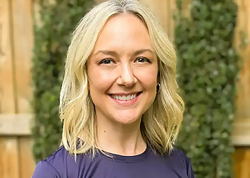 Heather Smith, DPT, OCS - AUREUM PHYSIO Heather Smith, DPT, OCS - AUREUM PHYSIO - Cary, NC Physical Therapists - Doctor Portrait Image